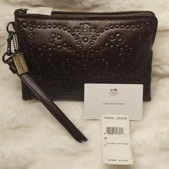 SOLD!! COACH Large Wristlet Clutch RARE Kylie Mini Studs F52402 - NWT - Picture 2 of 14